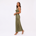 Valeria – Vestido Capri: brillo y elegancia atemporal